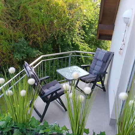 Strandnahes Ferienzimmer Mit Balkon Lobbe
