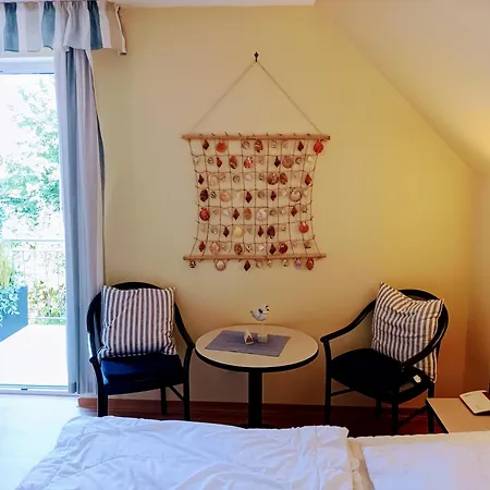 Strandnahes Ferienzimmer Mit Balkon Apartmán *
